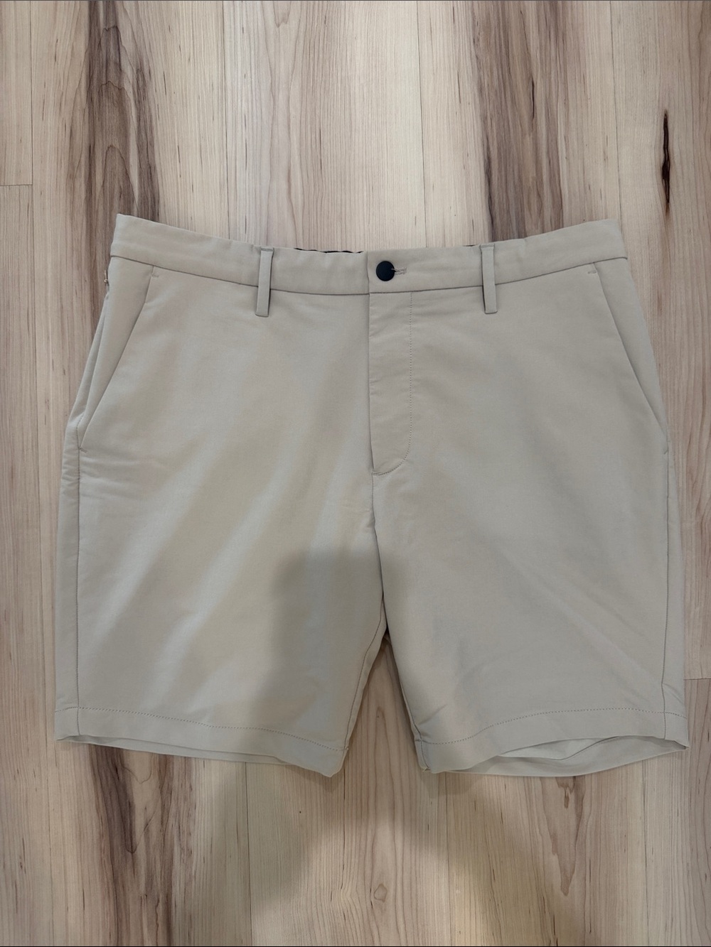 AWEARNESS Kenneth Cole Men’s Slim Fit Awear-Tech Performance Shorts